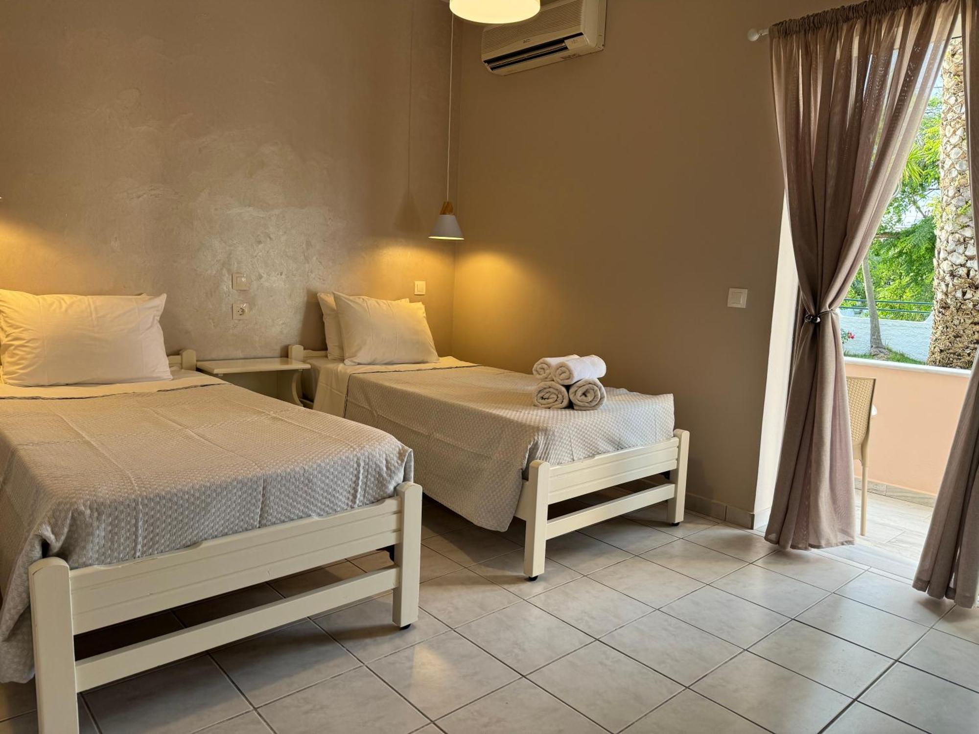 Elizabeth Aparthotel Roda  Bagian luar foto