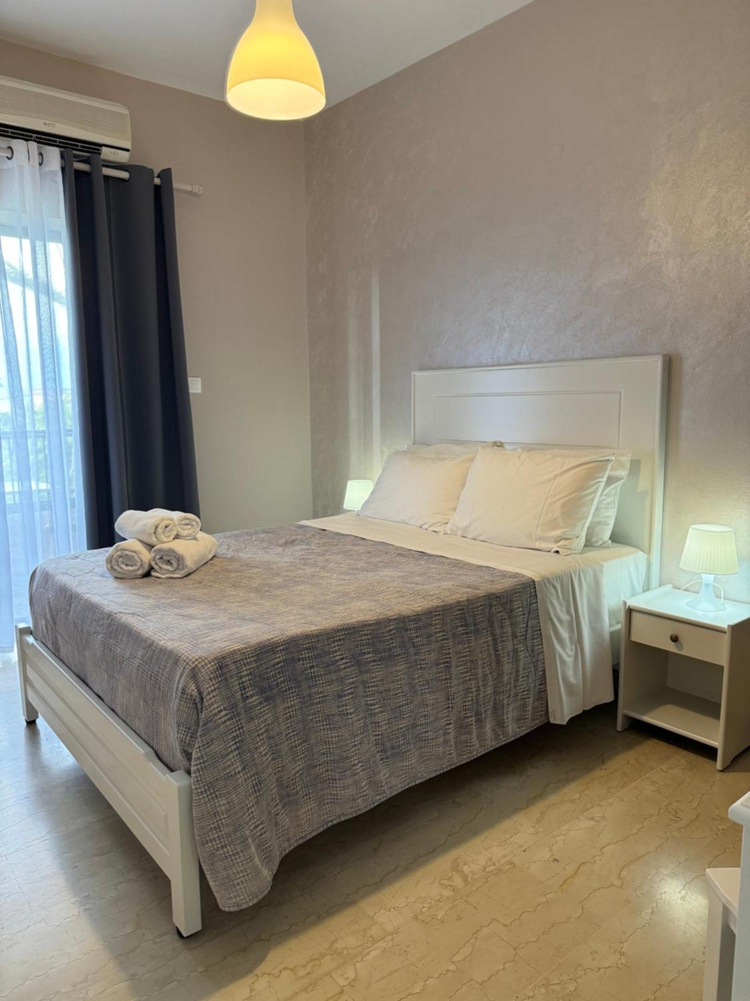 Elizabeth Aparthotel Roda  Bagian luar foto