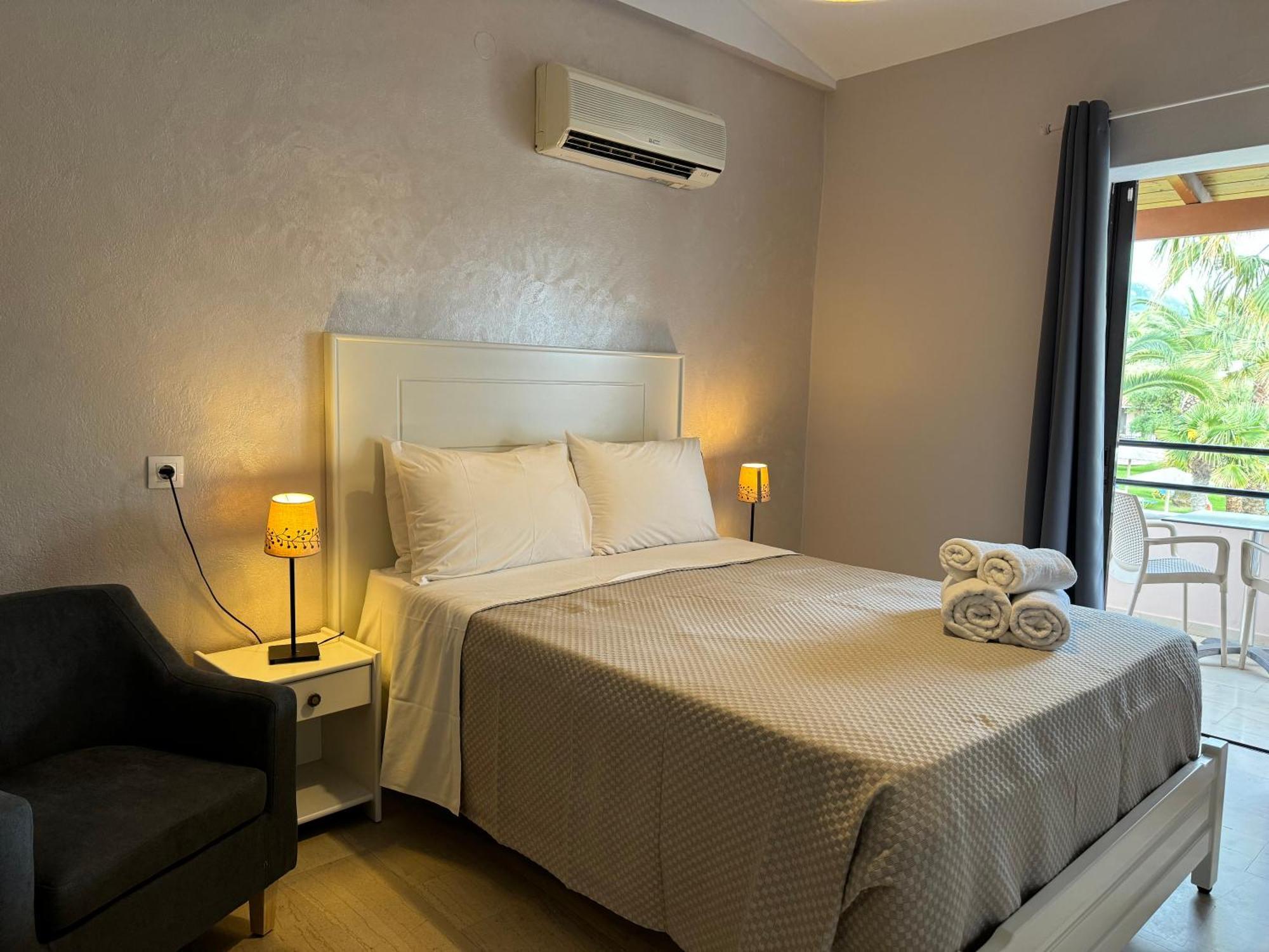 Elizabeth Aparthotel Roda  Bagian luar foto